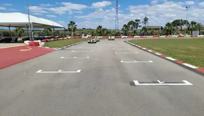 Pista Go Kart Reverse — Ginosa