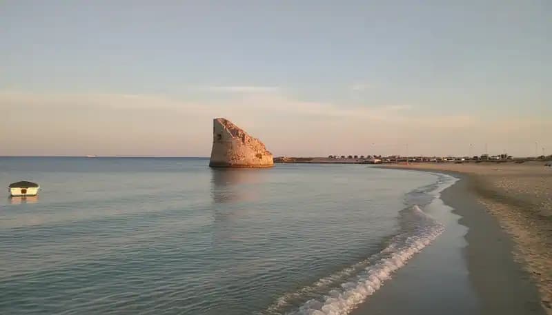 Strand von Torre Pali — Strand (freier Zugang)