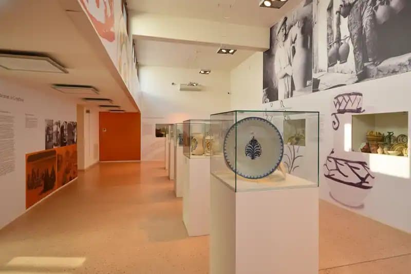 Museo della Ceramica e Biblioteca di Cutrofiano — Cutrofiano