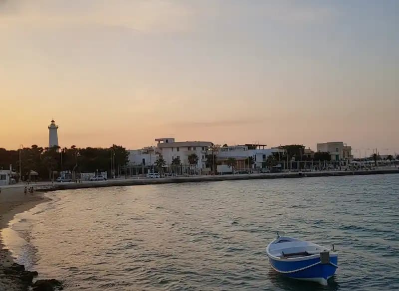Torre Canne Beach — Beach (free-access)