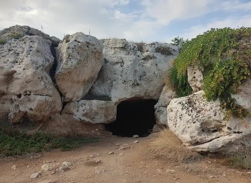 Grotta del Guardiano — Höhlen