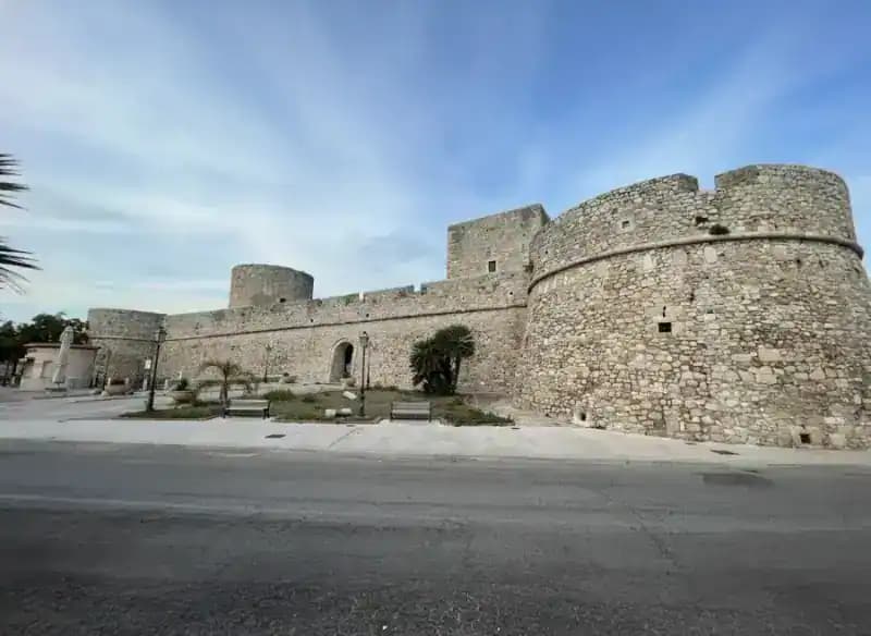 Schloss Manfredonia — Manfredonia