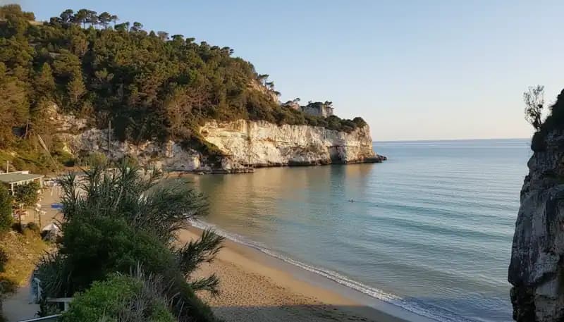 Baie de Peschici — Plage (accès libre)