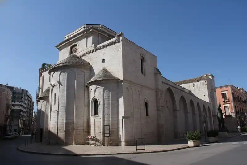 Basilica del Santo Sepolcro — Barletta