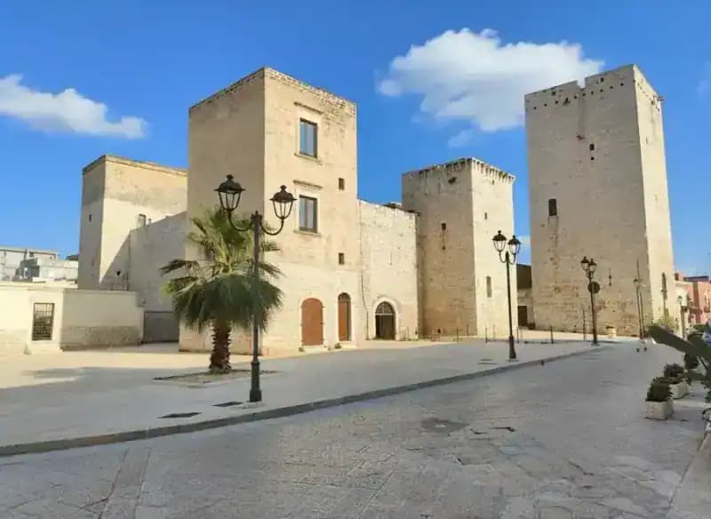 Torre maestra — Bisceglie