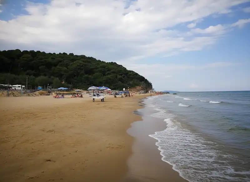 Plage de Calenelle — Plage (accès libre)