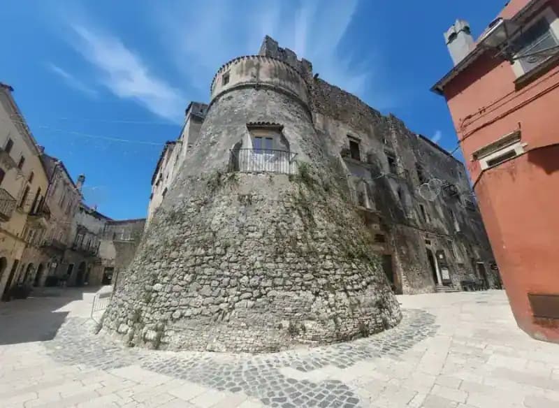 Castello Normanno Svevo Aragonese — Vico del Gargano
