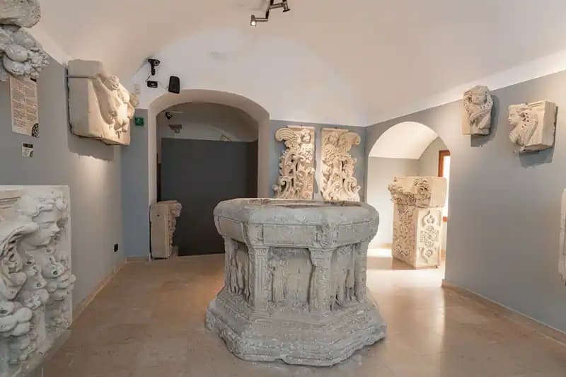 Palazzo Lopez - Diözesanmuseum Otranto — Otranto
