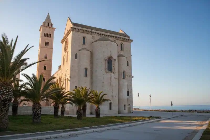 Basilika-Kathedrale Mariä Himmelfahrt — Trani