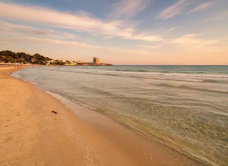 Sfinale Strand — Peschici
