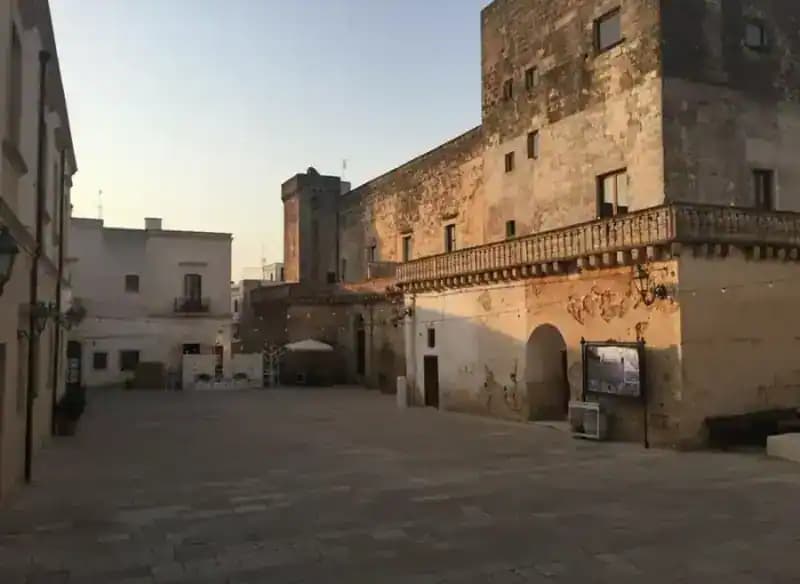 Baroniales Schloss von Felline — Felline